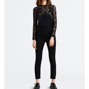 Levi’s Skinny Black Overalls Women’s Size 27